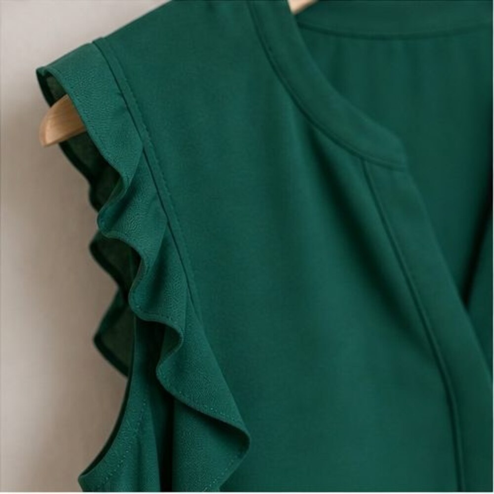 Emerald Smocked Top - Picture 5 of 6